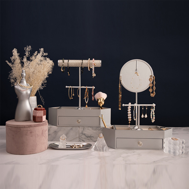 نظم دهنده جواهرات T شکل سازمان دهنده لوازم آرایشی رومیزی چوبی با آینه گرد